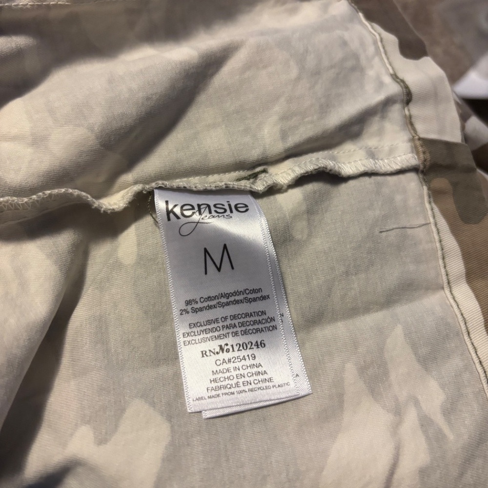 Reselling - Picture 7 of 8